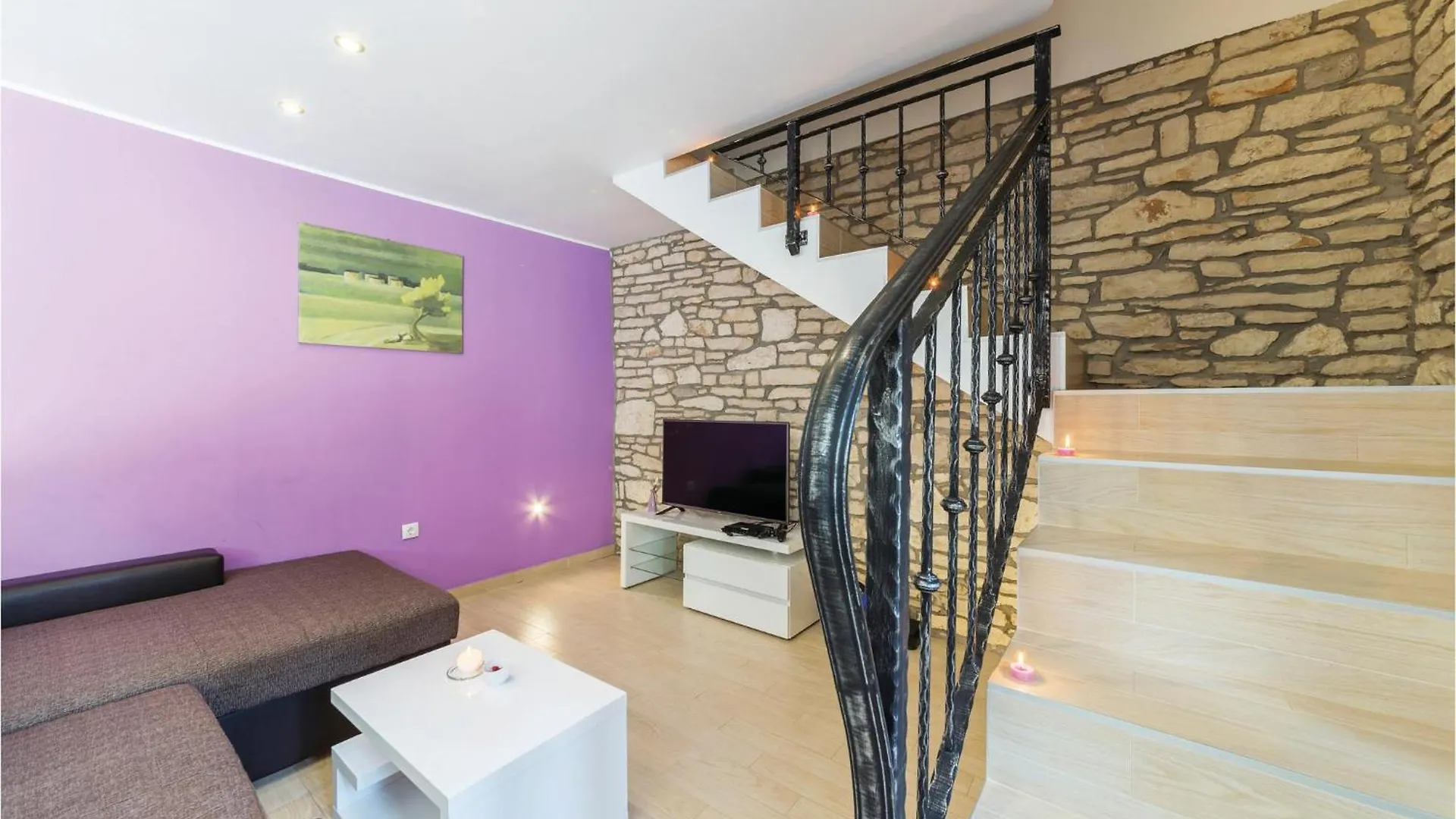 2 Bedroom Beautiful Home In Barban Holiday home